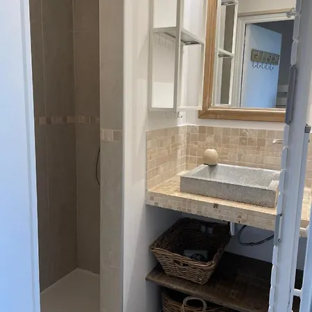 Apartment Studio Refait A Neuf - Terrasse Vue Mer - La Naturelle
