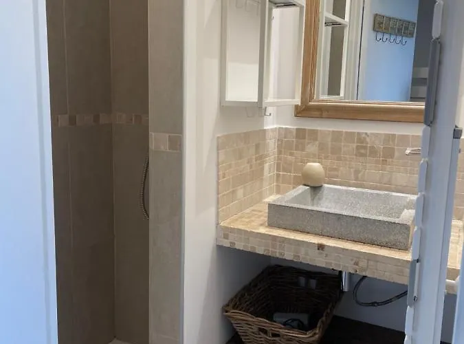 Appartement Studio Refait A Neuf - Terrasse Vue Mer - La Naturelle